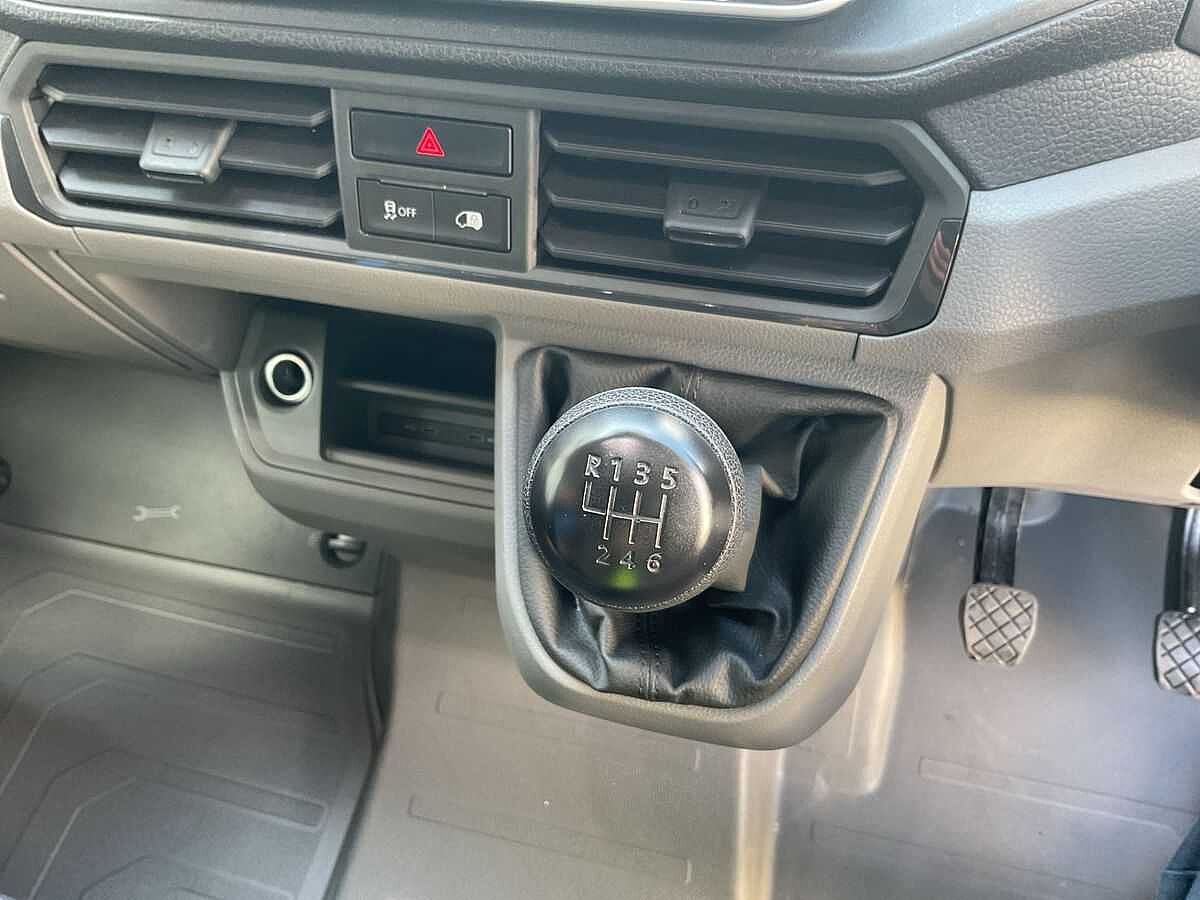 Volkswagen Crafter Panel Van 2.0 Tdi Cr35 Commerce Plus Panel Van 5dr Diesel Manual Fwd Lwb High Roof Euro 6