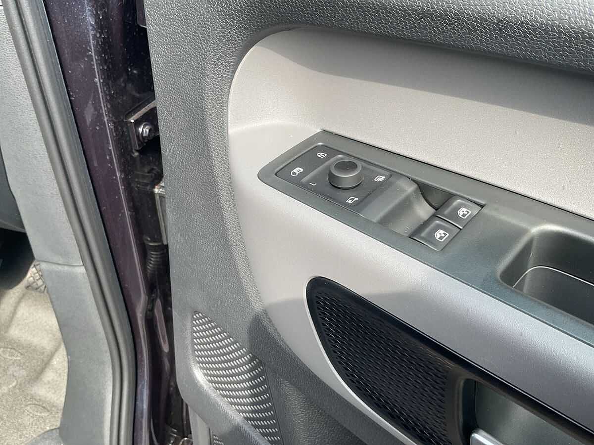 Volkswagen Id. Buzz Cargo Pro 77kwh Commerce Plus Panel Van 5dr Electric Auto (204 Ps)